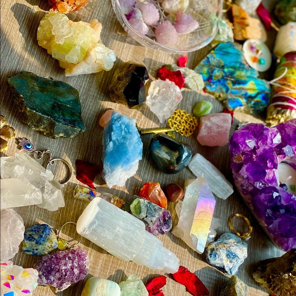 Crystal Mystery Box - Picture 8 of 9